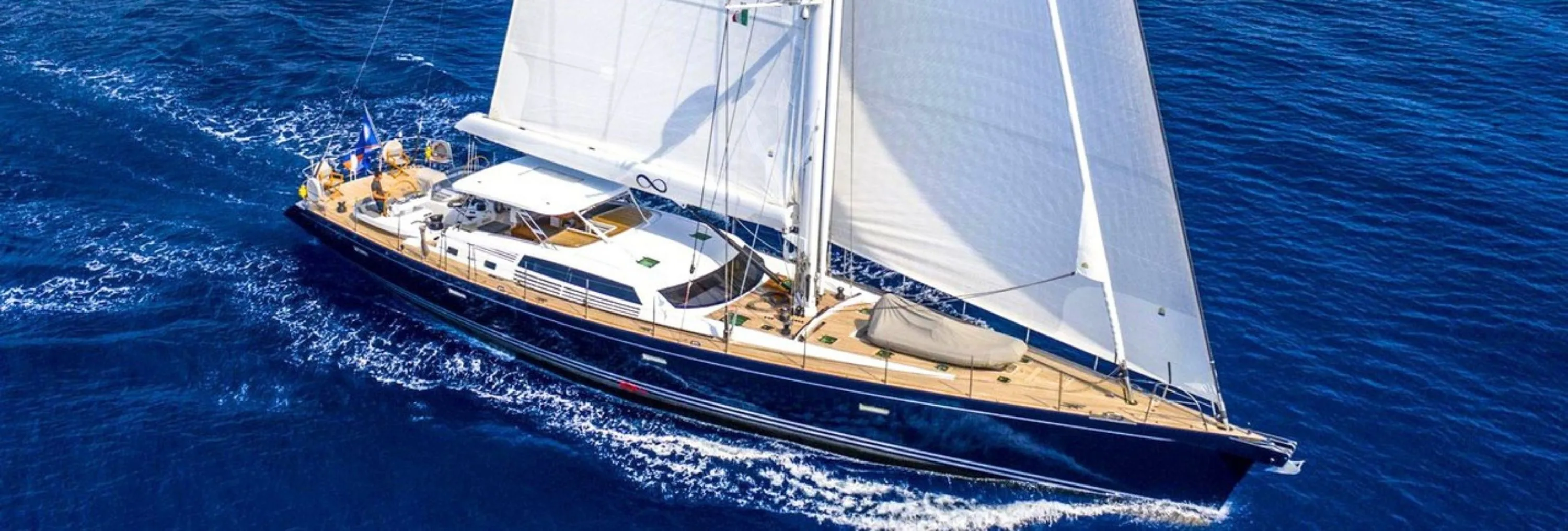 LADY 8 : Christmas and New Year in the Caribbean