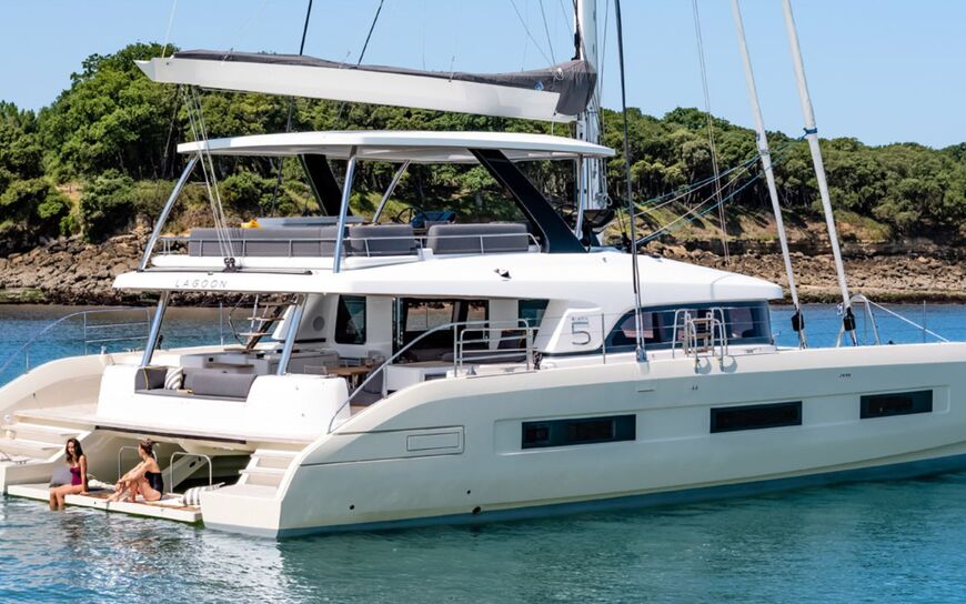 LADY ROSÉ: Spend Winter in Paradise!