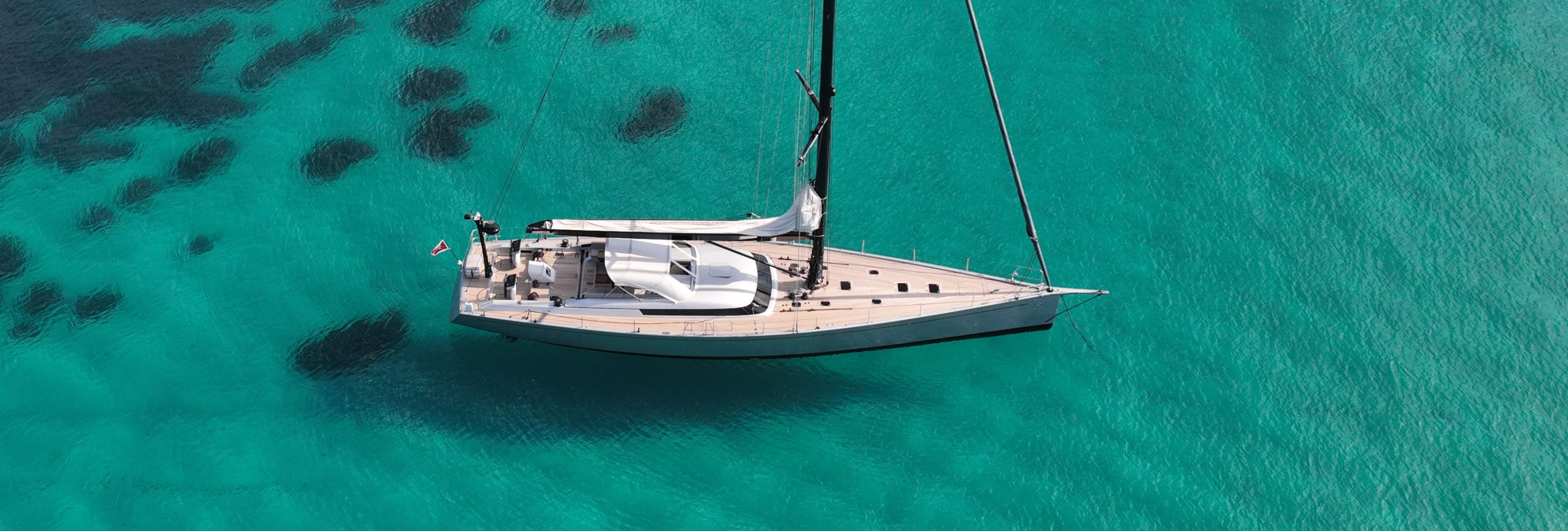 Charter LA LOÉVIE in the Caribbean this Winter