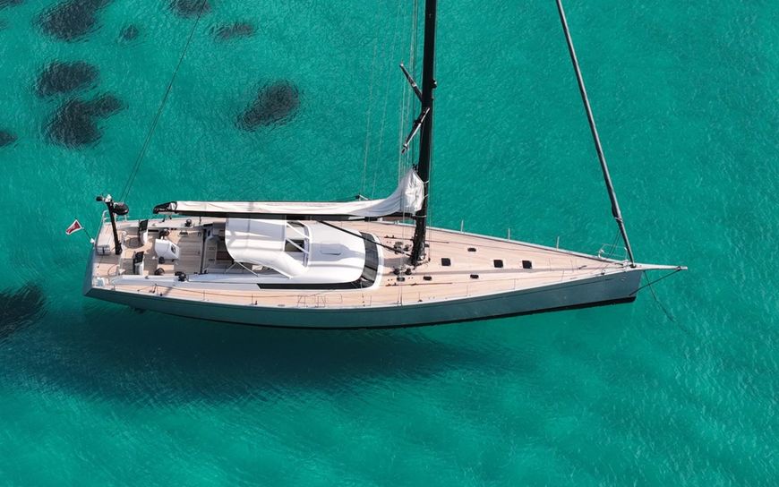 Charter LA LOÉVIE  in the Caribbean this Winter