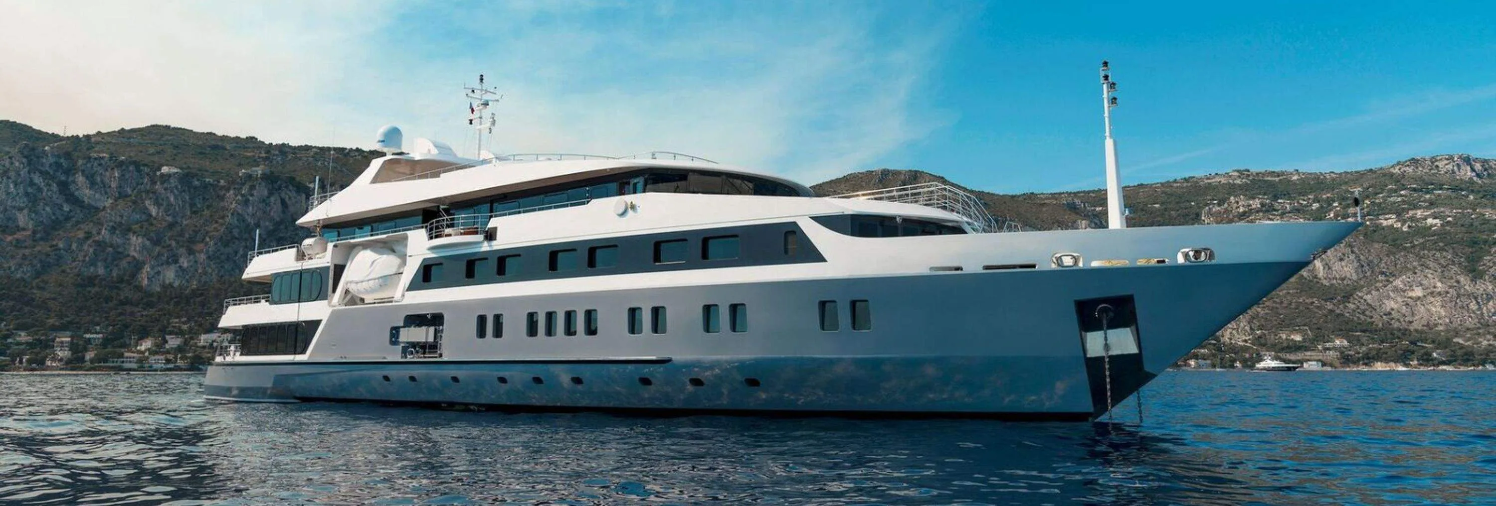 MARQUISE: Christmas and New Year cruises