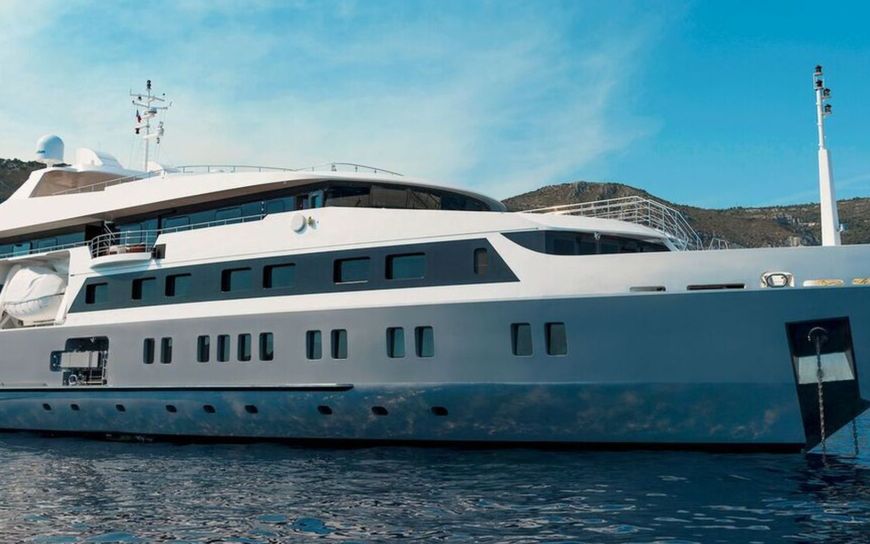 MARQUISE: Christmas and New Year cruises