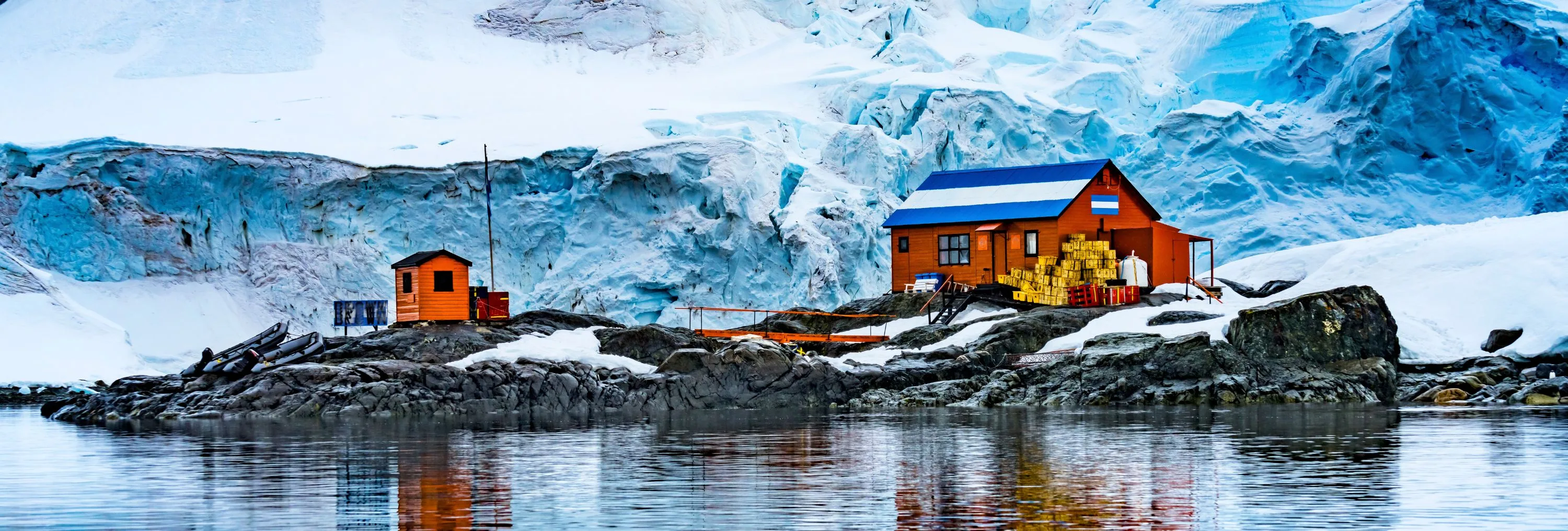 SHERAKHAN: Christmas and New Year in Antarctica