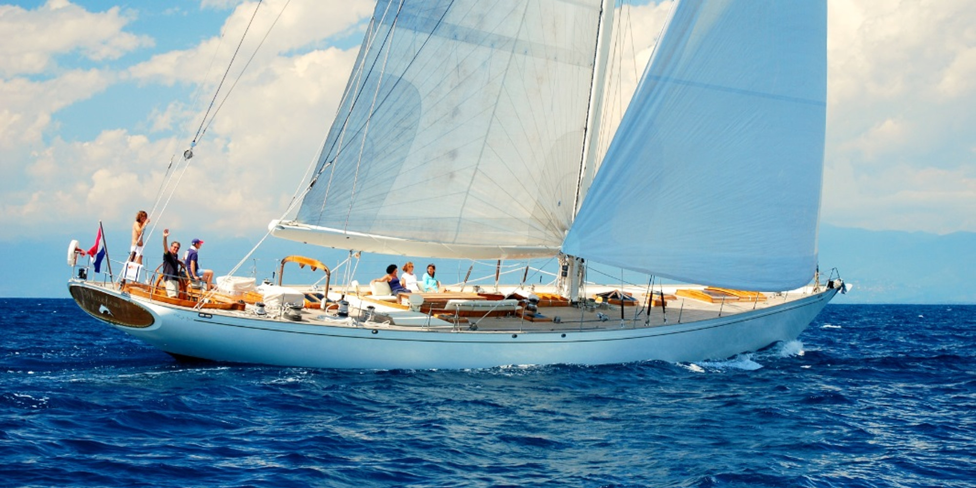 Fill The Gaps: Classic Sailing Yacht WHITEFIN Summer 2020