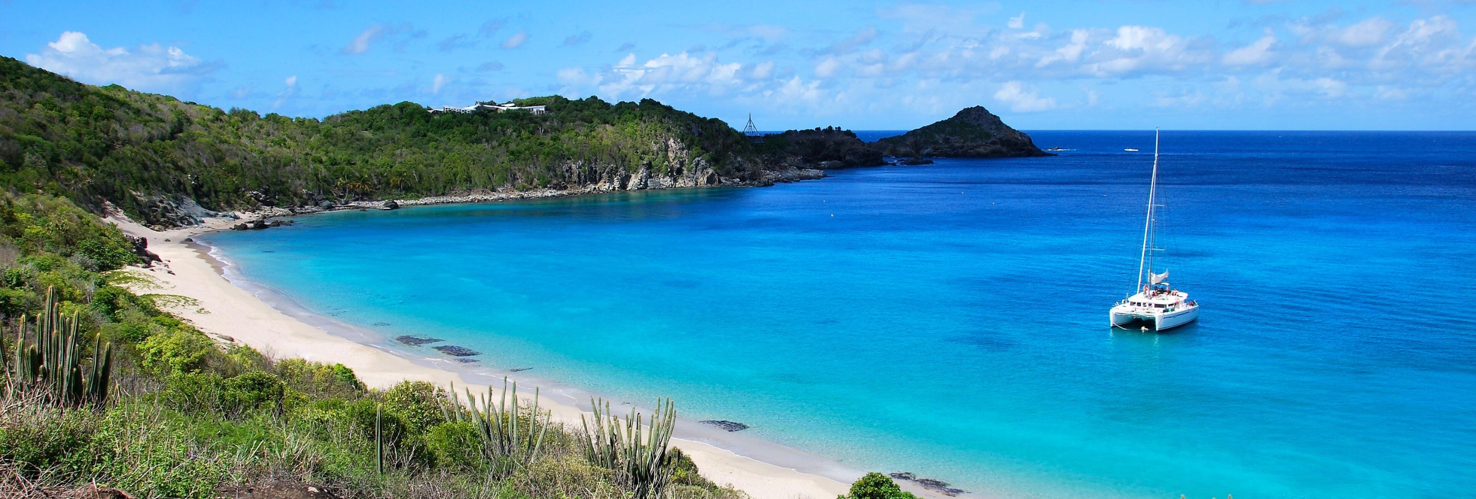Lou's Picks: 3 Luxury Catamarans You’ll Love!