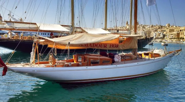 AMADOUR 1938, Classic Yacht for Sale