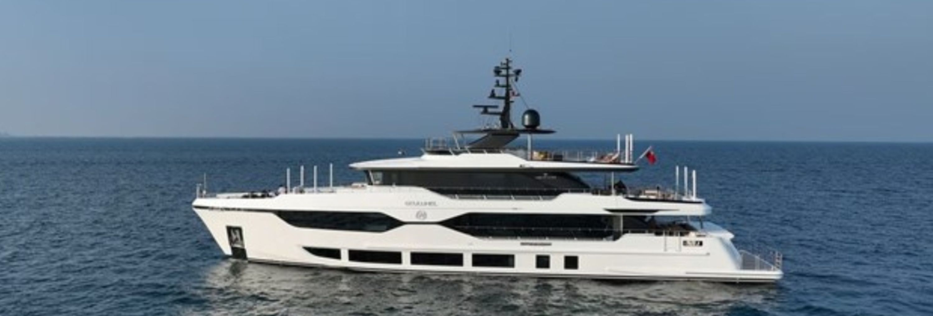 GEULUNEL – Stunning New Majesty 120 for Sale
