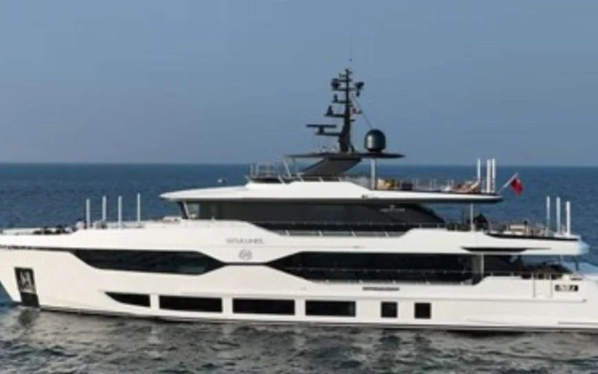 GEULUNEL: Majesty 120 Superyacht Rewriting Space & Comfort