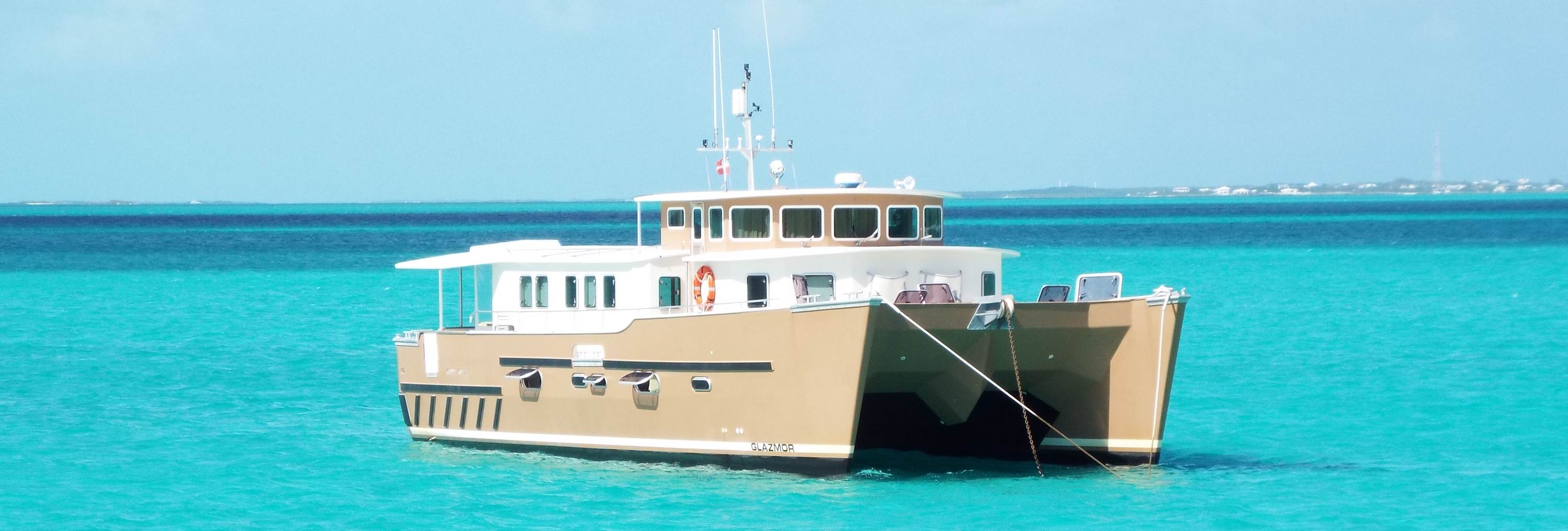 Power Catamaran GLAZMOR : Sold