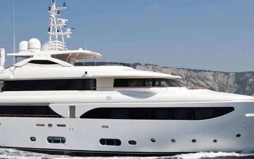 PALATIAL: CRN Navetta 43 Superyacht for Sale