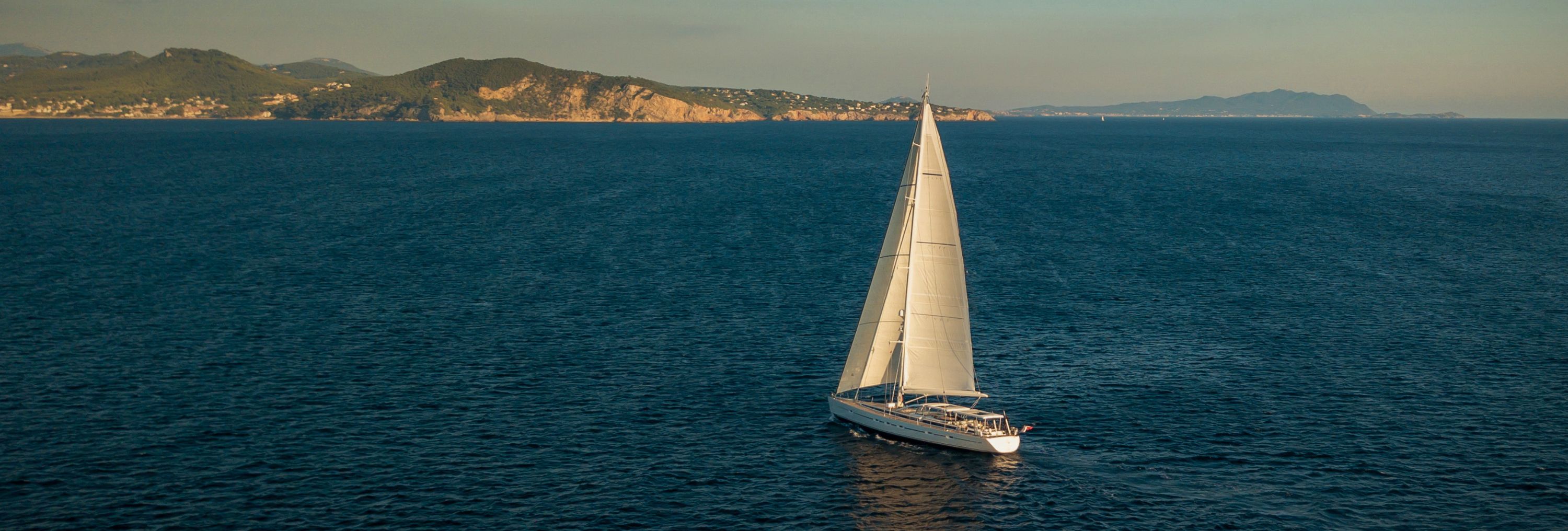 SAVARONA : Relocated in La Ciotat, Marseille then in the Caribbean early December