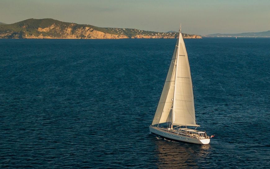 SAVARONA : Relocated in La Ciotat, Marseille then in the Caribbean early December