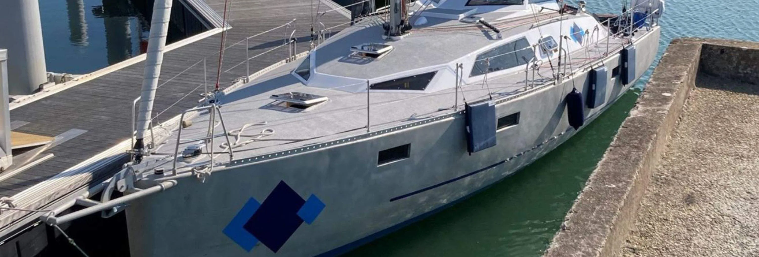 TOPAZE: Racing Yacht Sold by BGYB!