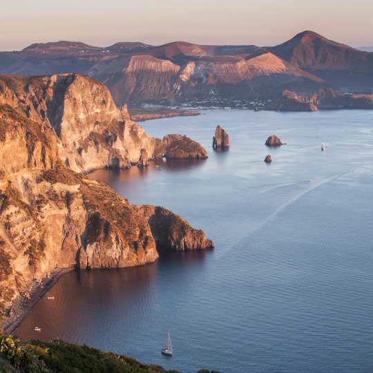 Vulcano, Volcanic island and mud baths