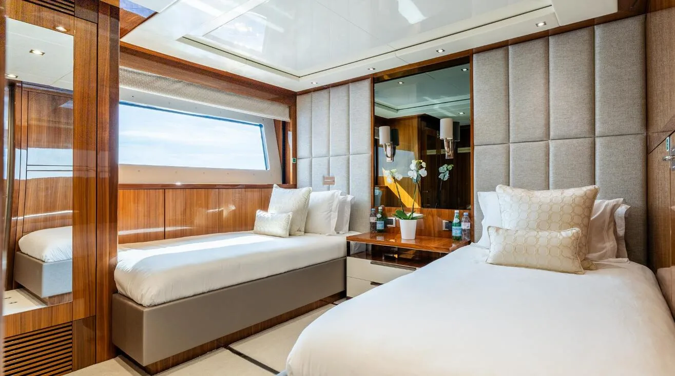 ALADDIN — Motor Yacht 40,05 m (13)