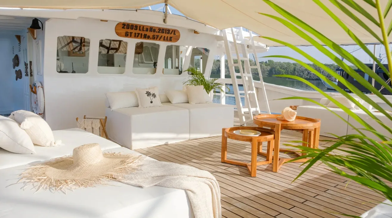 ALIIKAI VOYAGE — Motor Yacht 40,00 m (15)