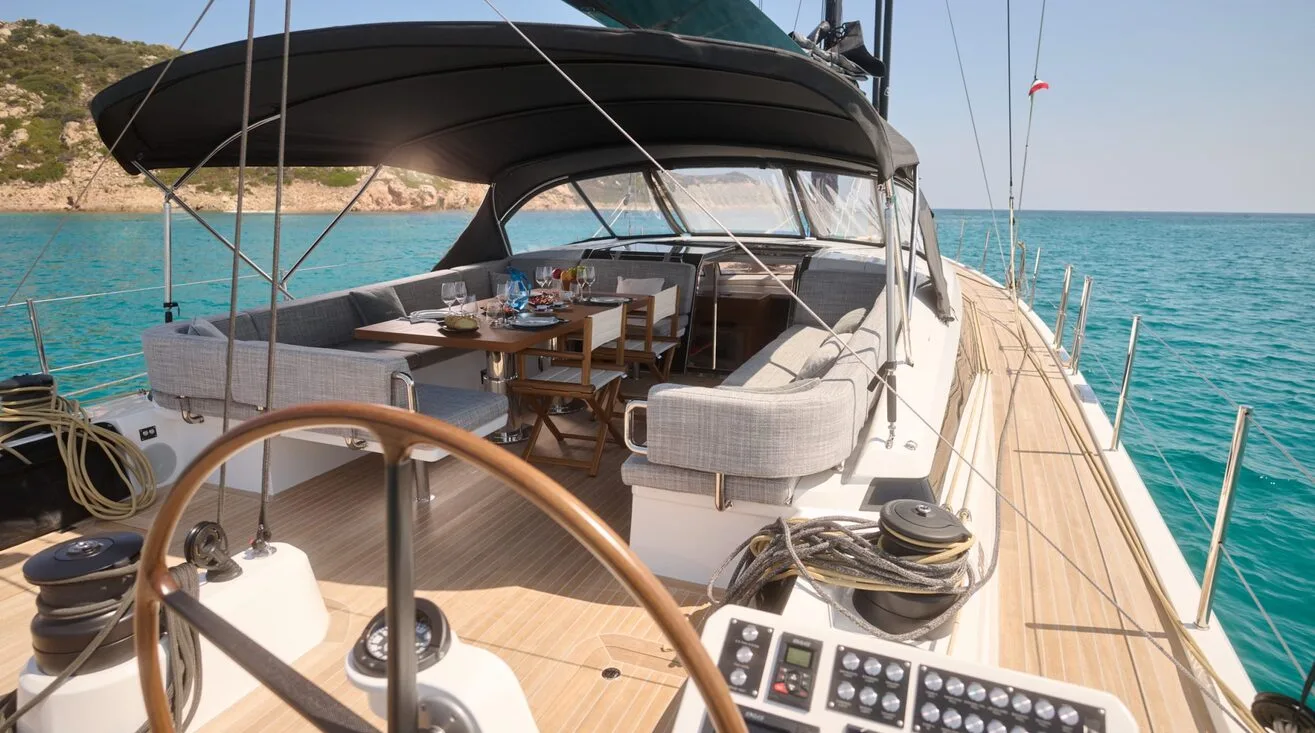 AMURI — Sailing Yacht 23,80 m (3)