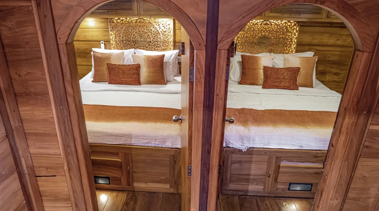 ANNE BONNY — Sailing Yacht 30,00 m (10)