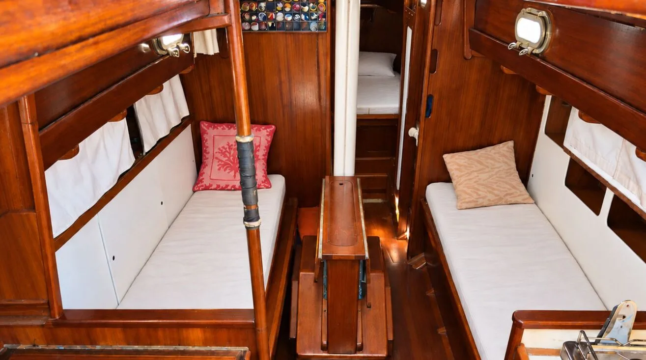 CRAZY  LIFE — Sailing Yacht 11,27 m (4)
