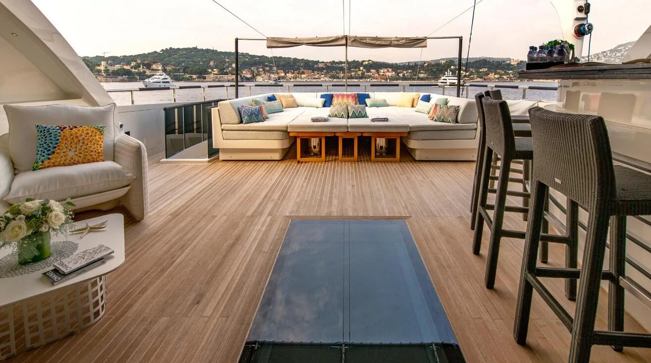 GEMS II — Motor Yacht 40,50 m (4)