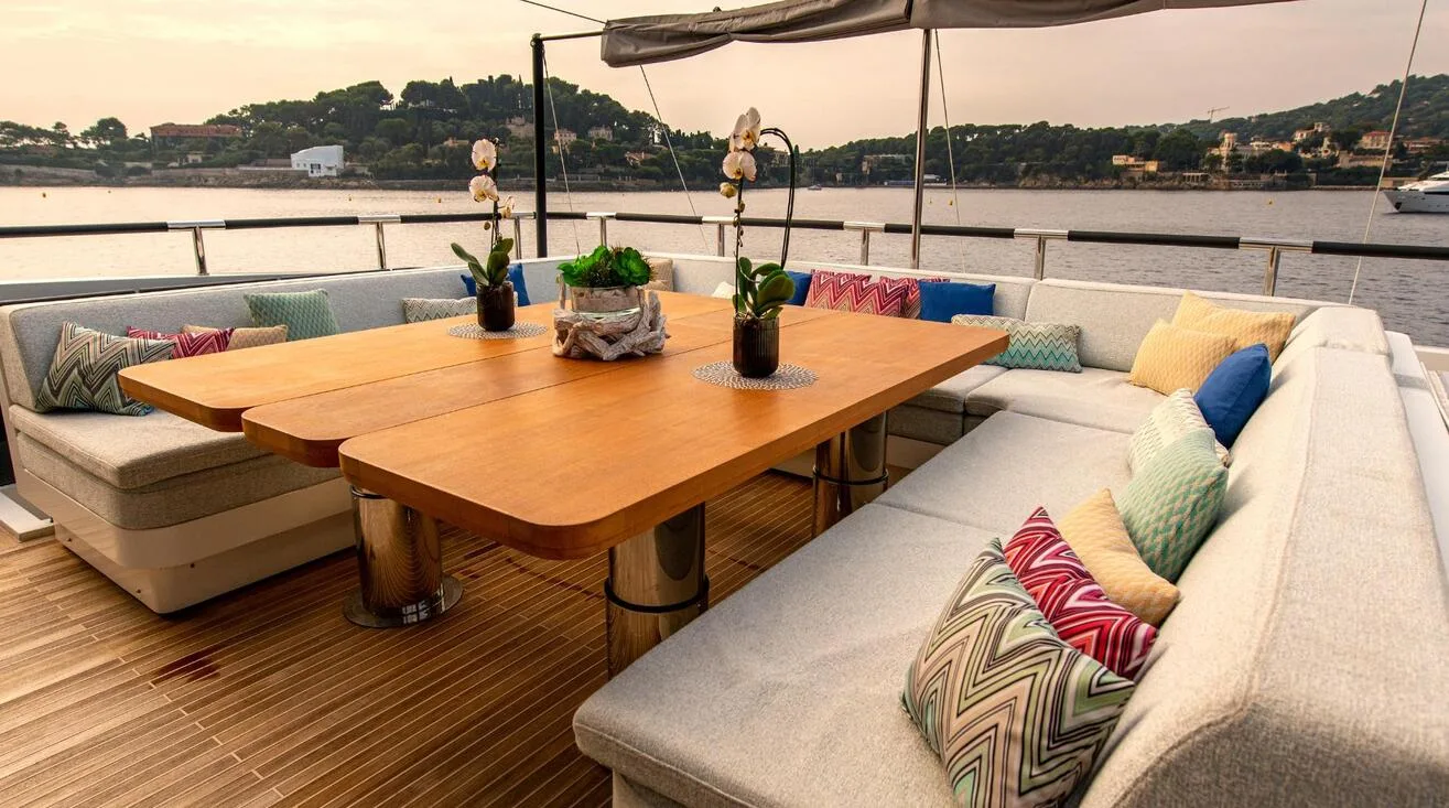 GEMS II — Motor Yacht 40,50 m (5)