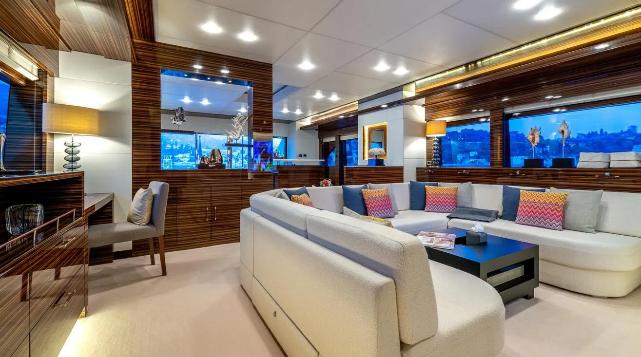 GEMS II — Motor Yacht 40,50 m (7)