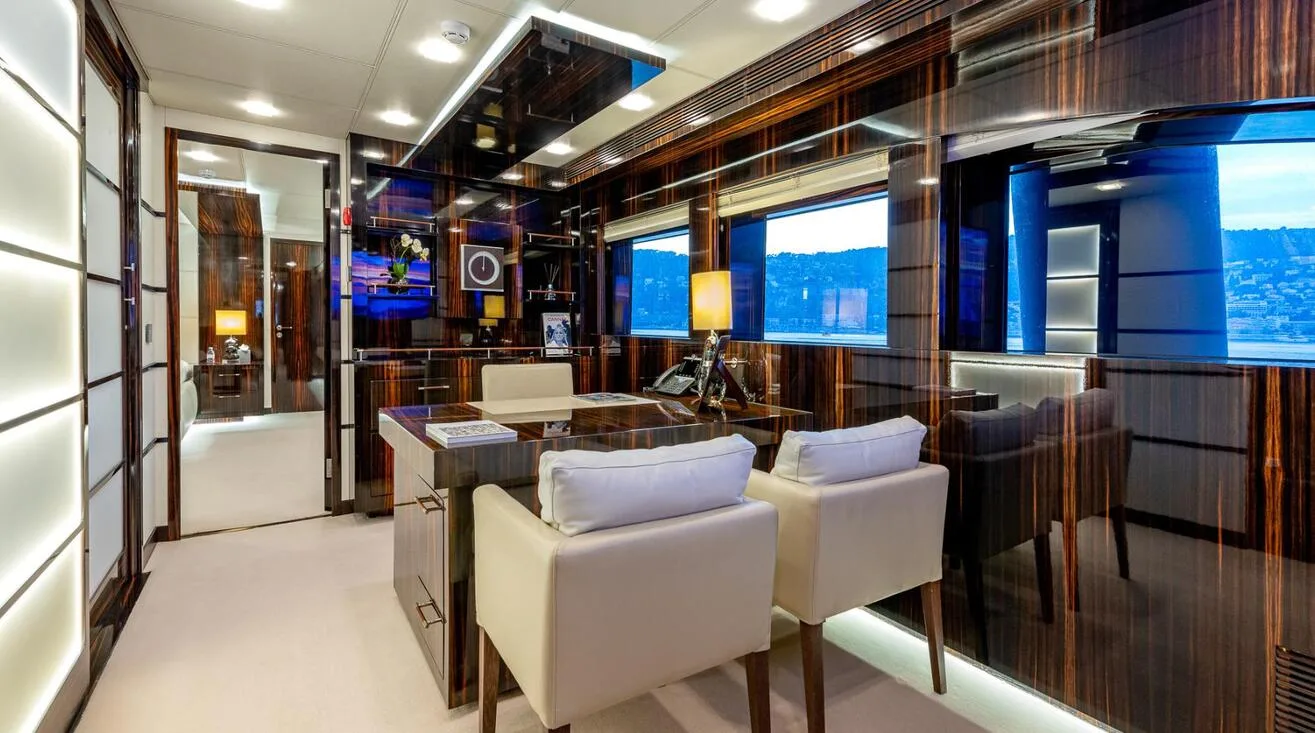 GEMS II — Motor Yacht 40,50 m (10)
