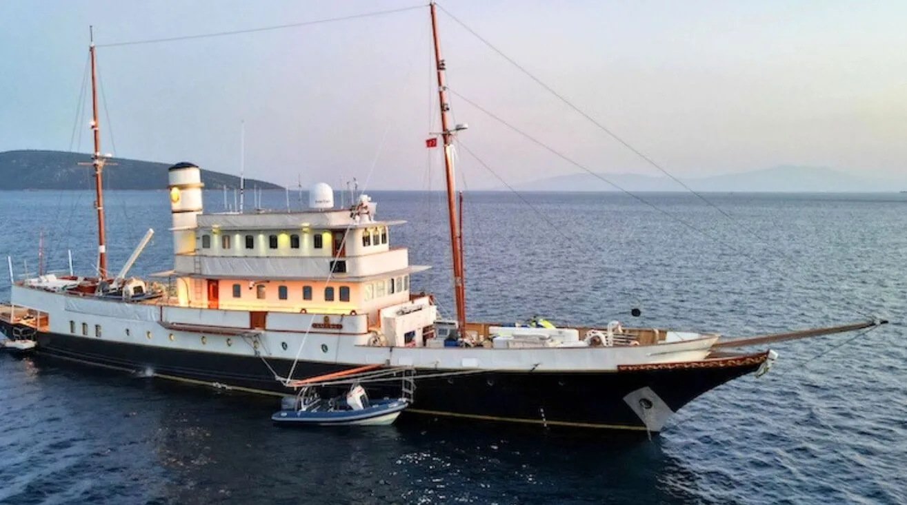 KALIZMA — Motor Yacht 45,75 m (2)