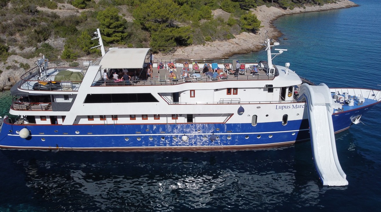 LUPUS MARE