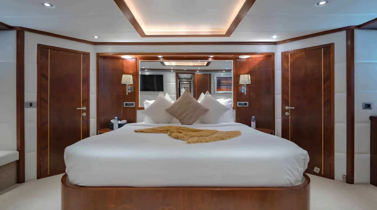 MIA KAI — Motor Yacht 29,50 m (13)