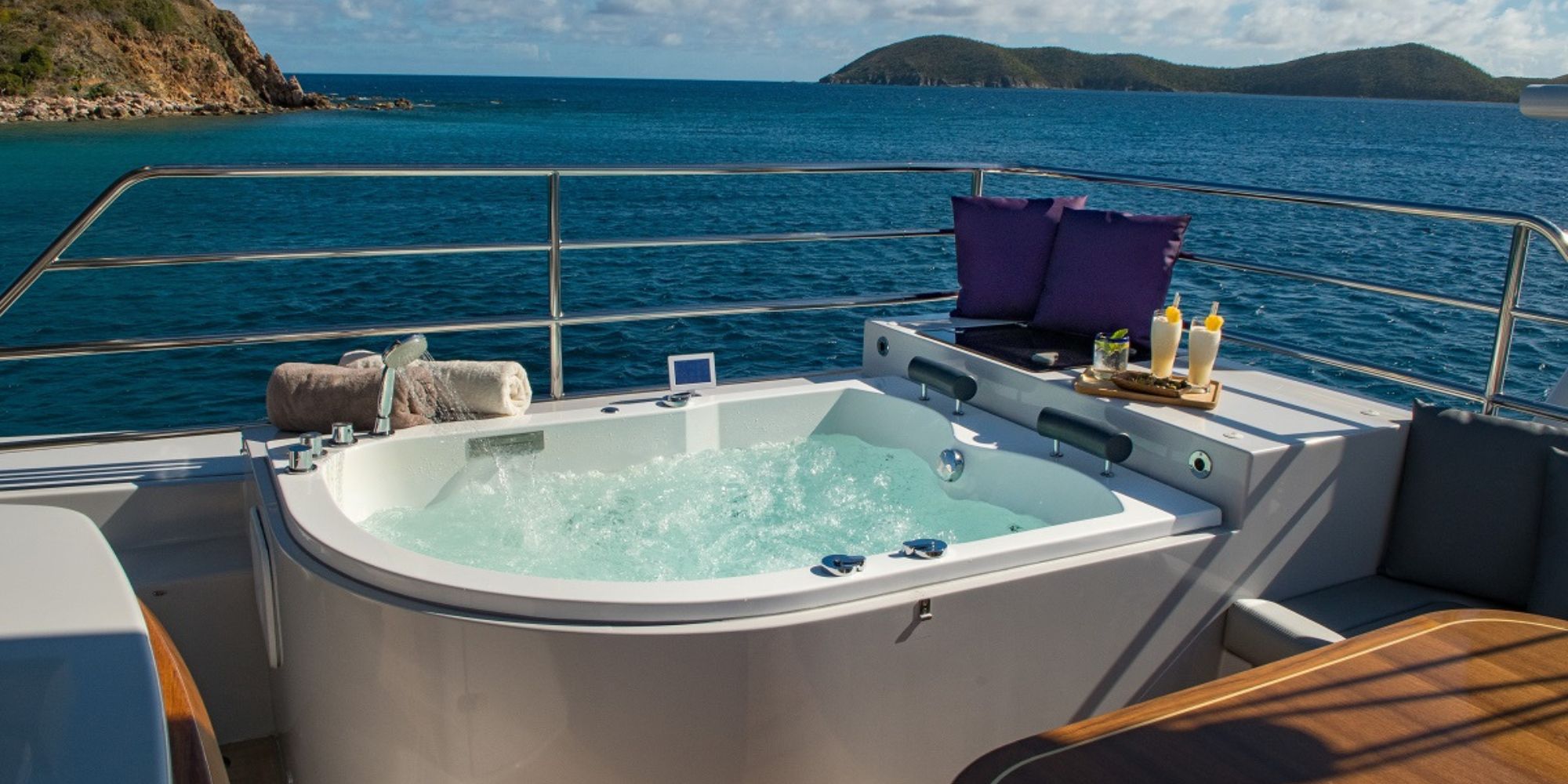 78' Catamaran NAMASTE Yacht for Charter BGYB