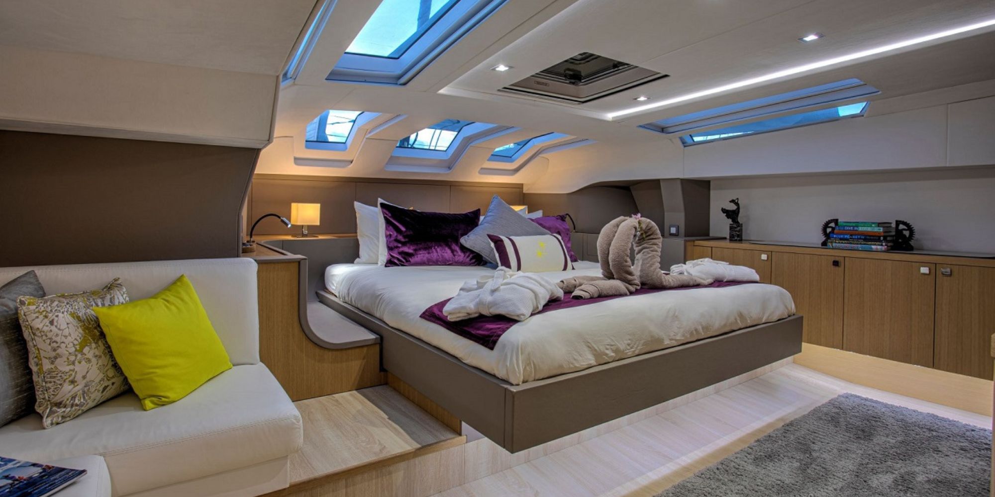 78' Catamaran NAMASTE Yacht for Charter BGYB