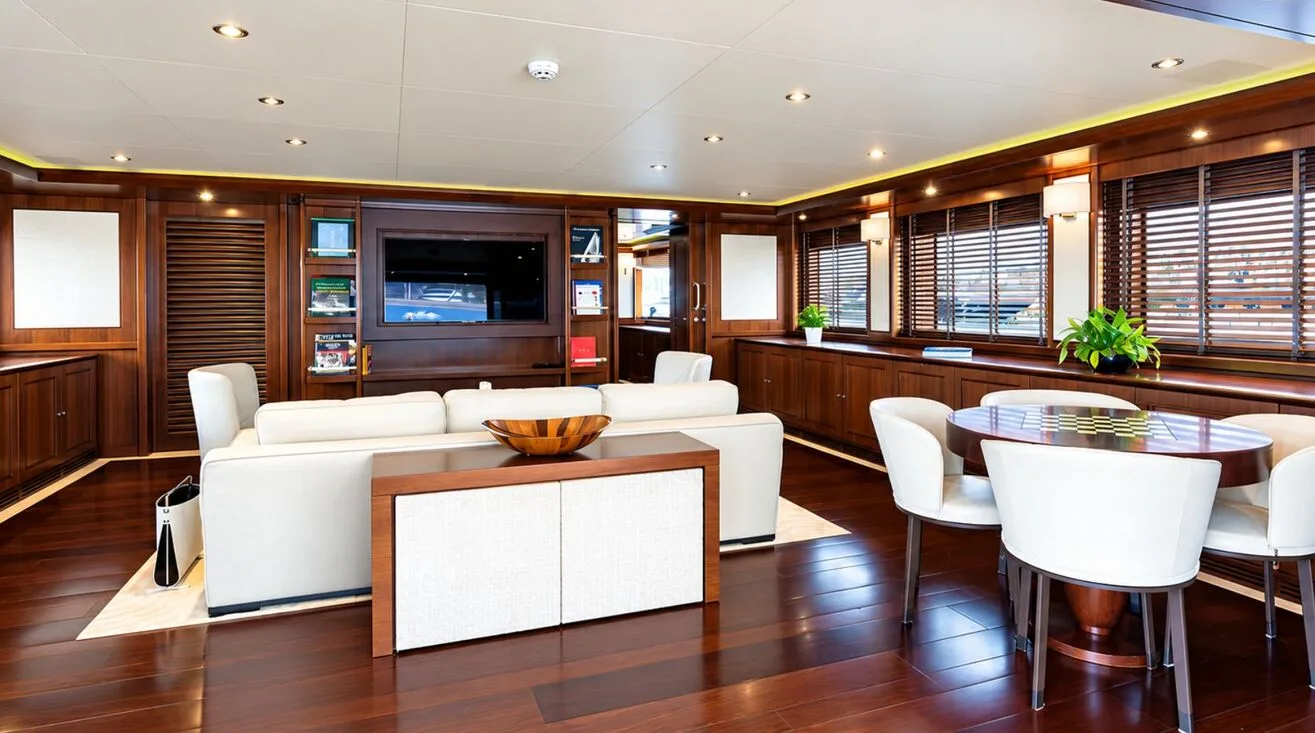 PALATIAL — Motor Yacht 43,00 m (9)