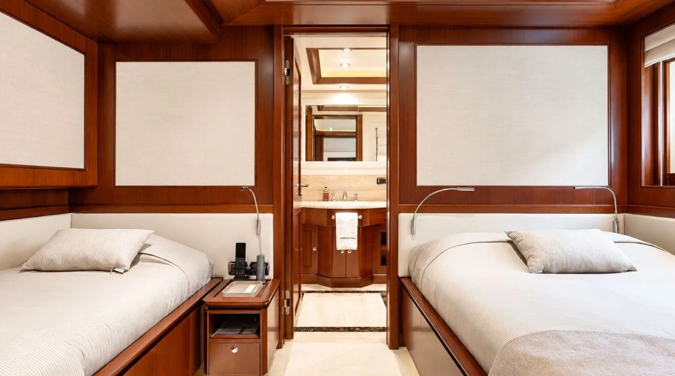 PALATIAL — Motor Yacht 43,00 m (13)