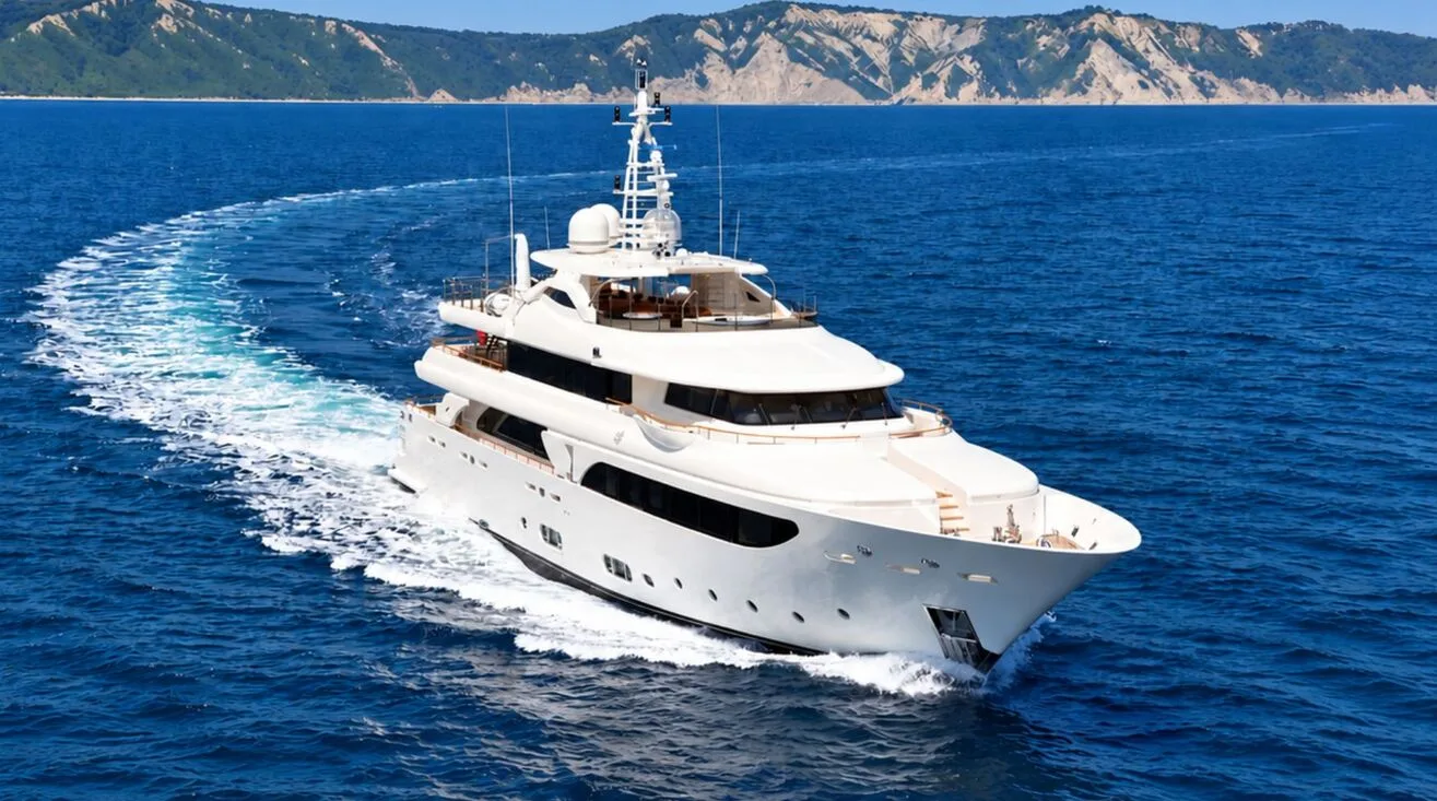 PALATIAL — Motor Yacht 43,00 m (2)