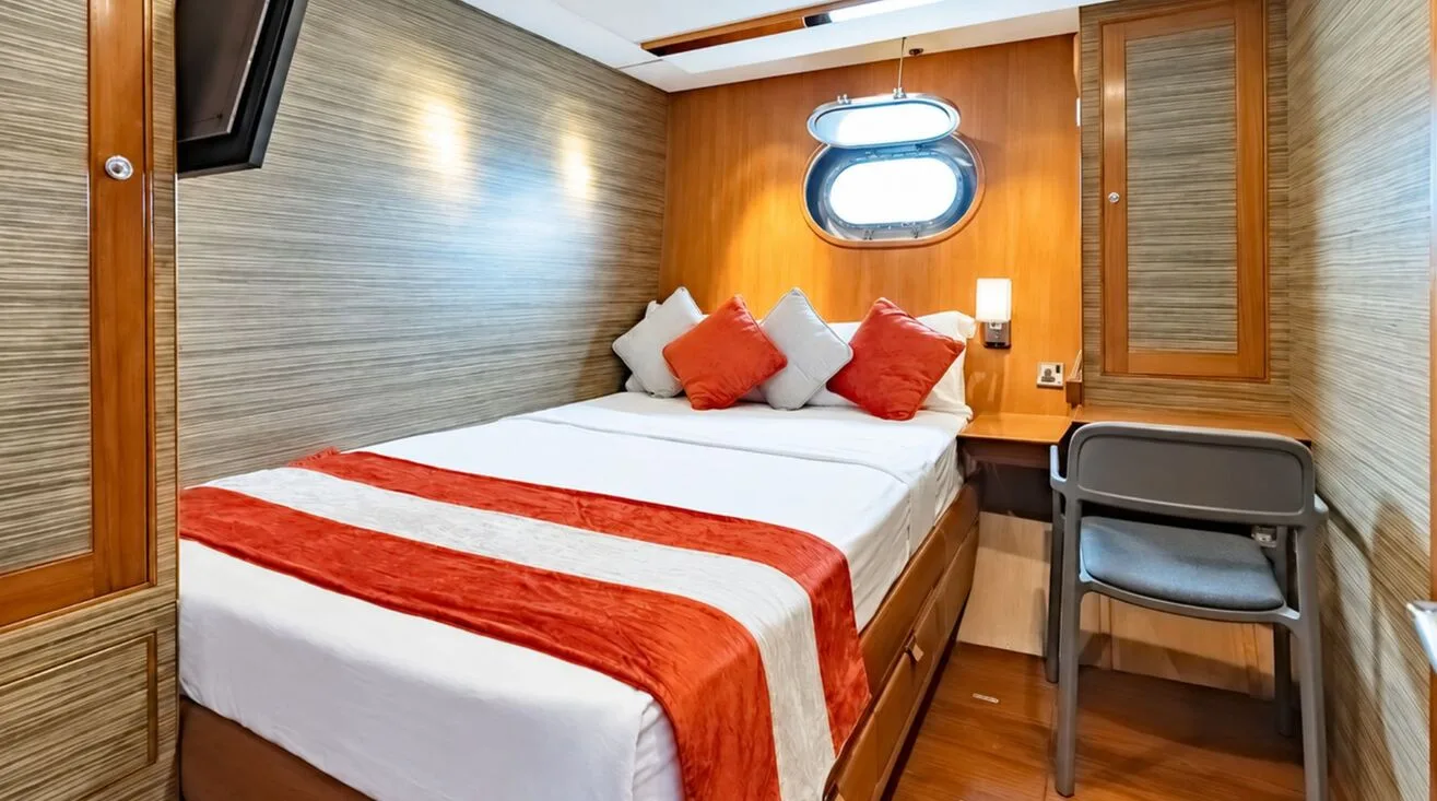 SILVERLINING — Sailing Yacht 31,60 m (8)