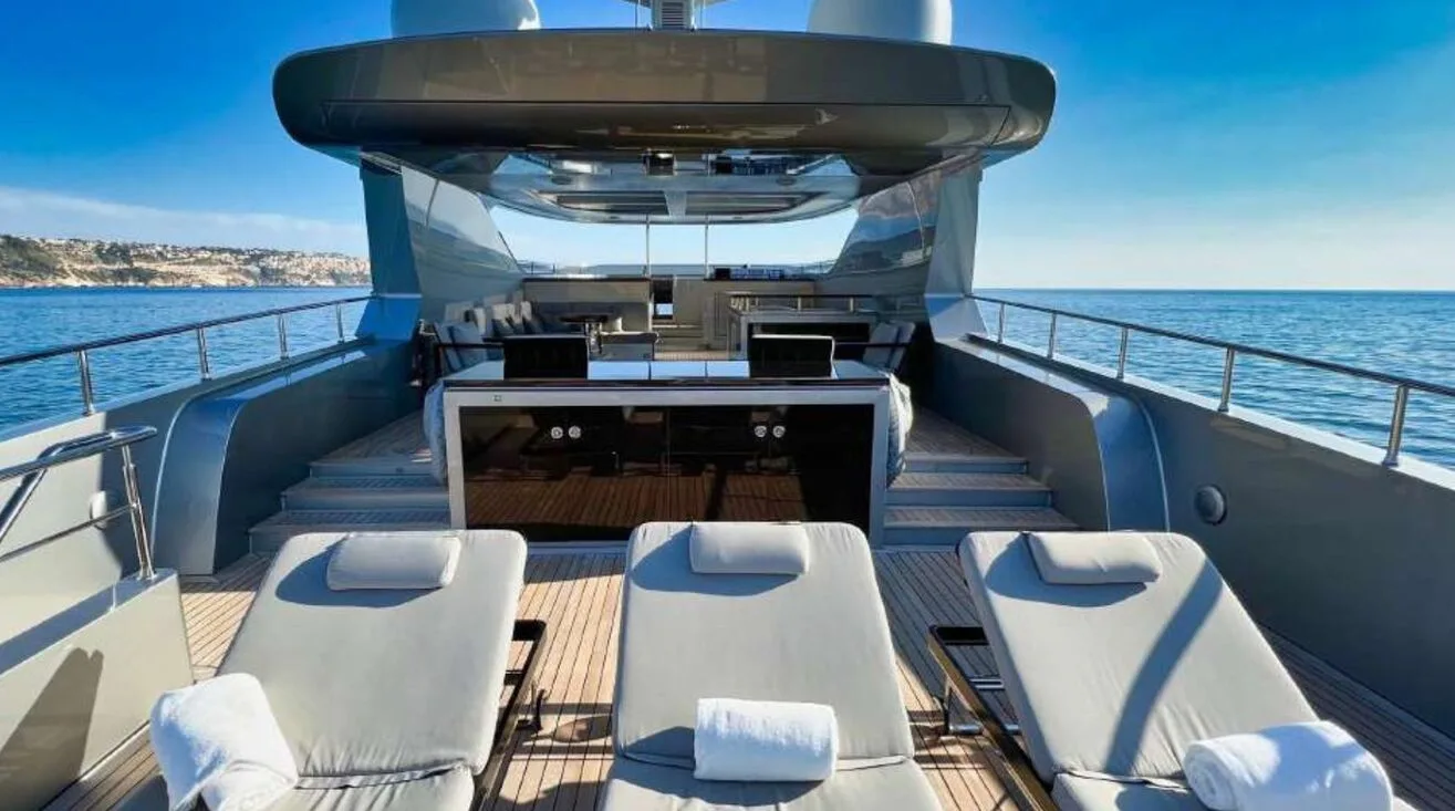 SMOOTH OPERATOR — Motor Yacht 39,00 m (4)