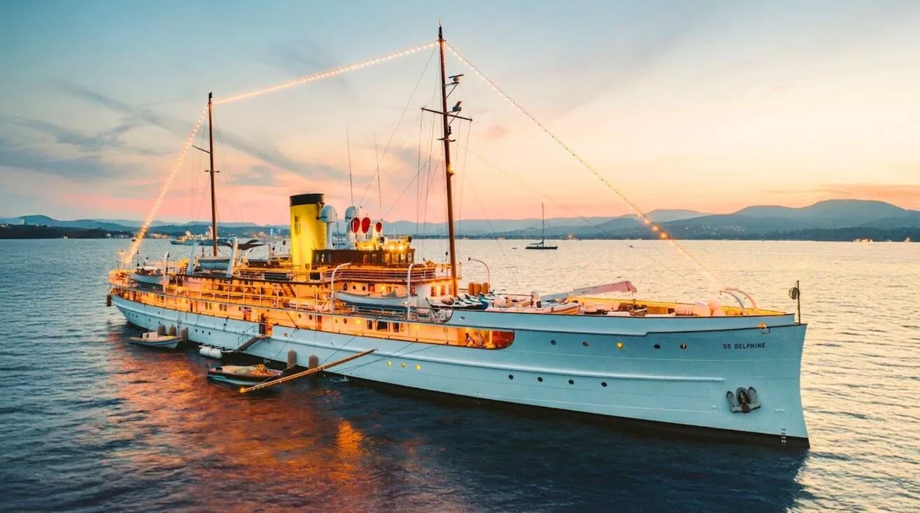 SS DELPHINE