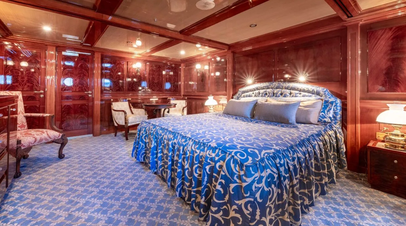 SS DELPHINE — Motor Yacht 78,50 m (13)