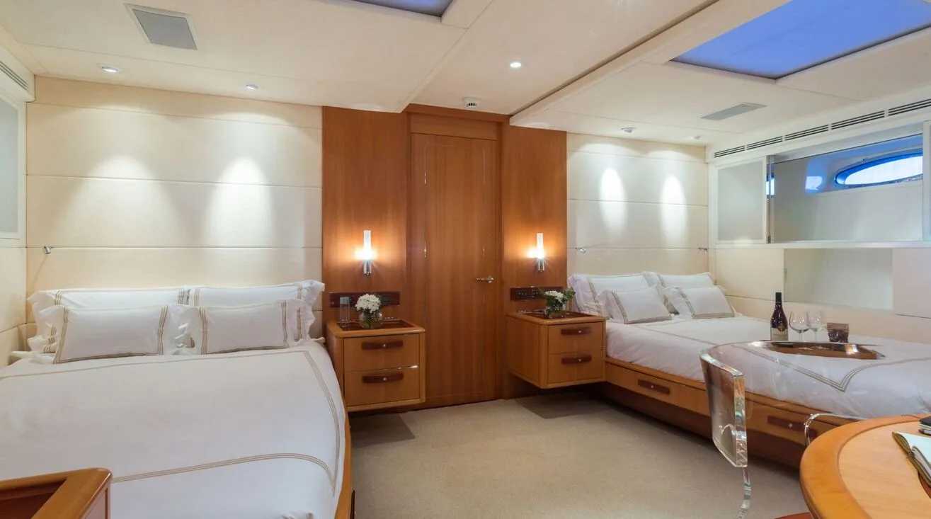 SWAGGER — Sailing Yacht 37,00 m (12)