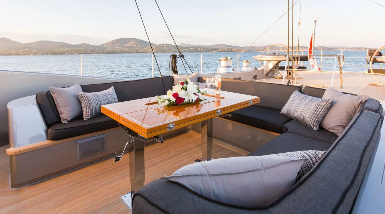 SWAGGER — Sailing Yacht 37,00 m (6)