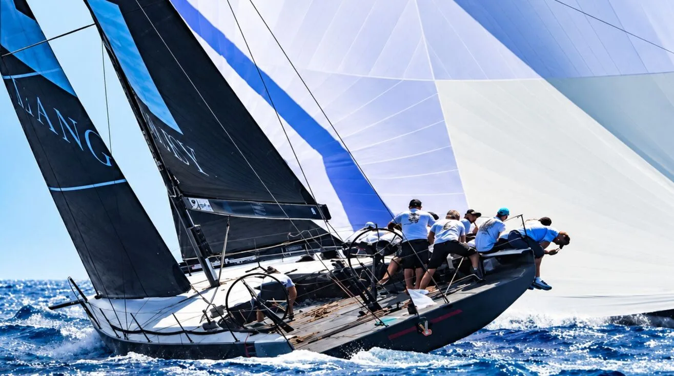 TEASING MACHINE (TP52) — Racing Yacht 15,85 m (5)