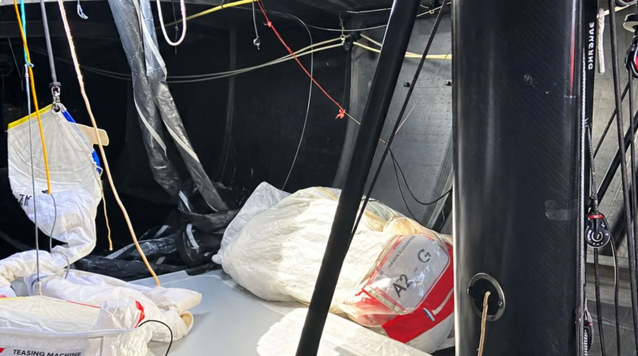 TEASING MACHINE (TP52) — Racing Yacht 15,85 m (9)