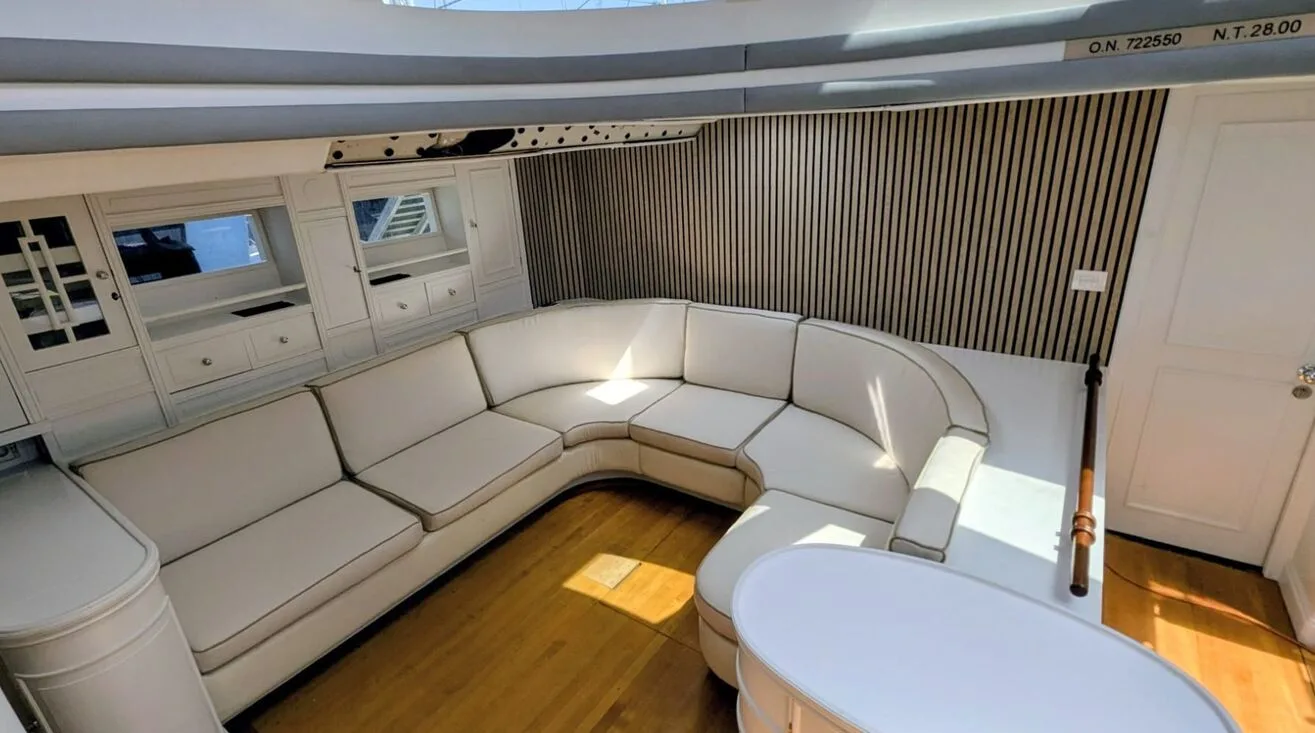 YQUEM — Sailing Yacht 31,70 m (6)