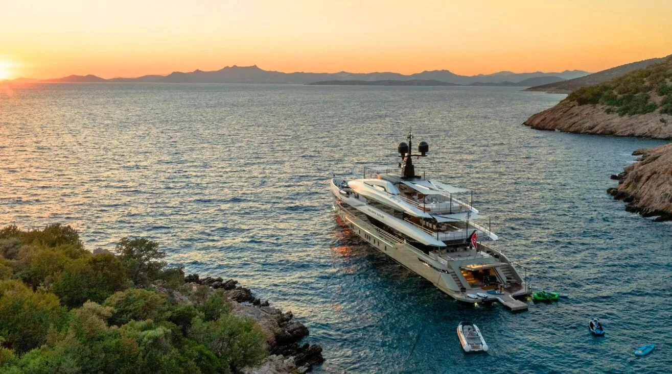 ETERNAL SPARK — Motor Yacht 49,95 m (4)