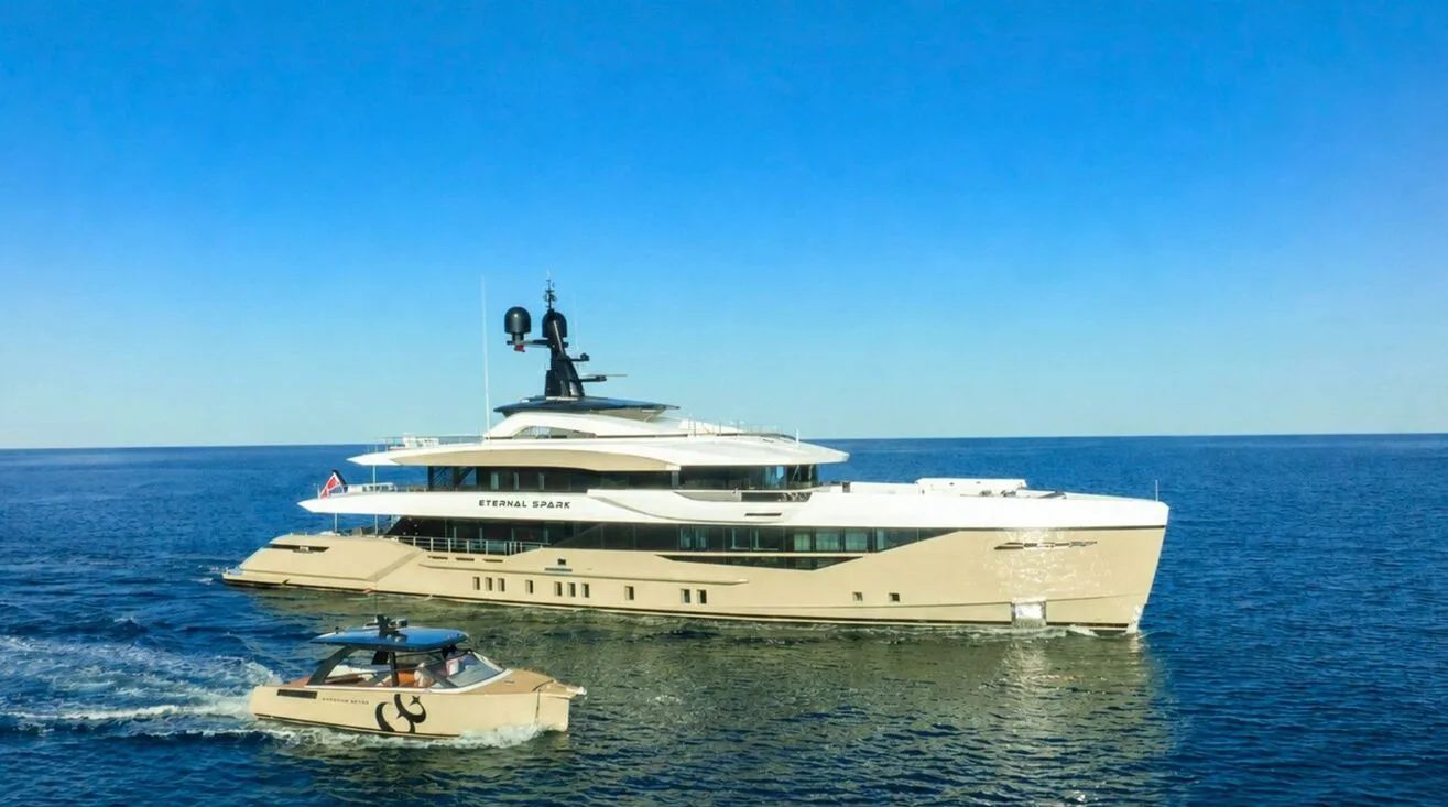 ETERNAL SPARK — Motor Yacht 49,95 m (2)